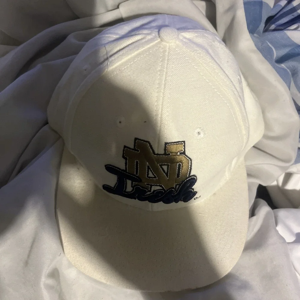 Vintage 90s Spell Out University of Notre Dame Volleyball‎ Snapback Hat Cap USA